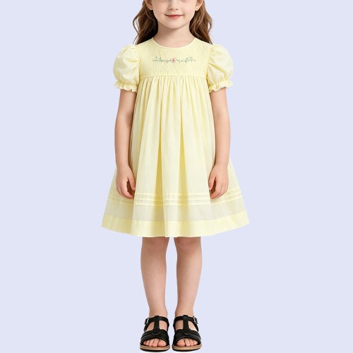 An Exquisite Pale Yellow Puff-Sleeve Dress