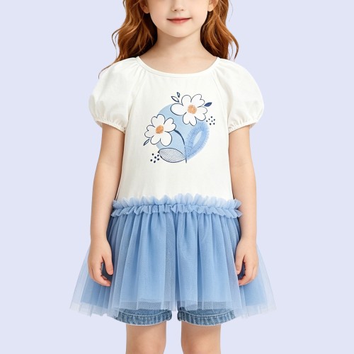 Skin-Friendly Short-Sleeve Top with Lace-Paneled Hem