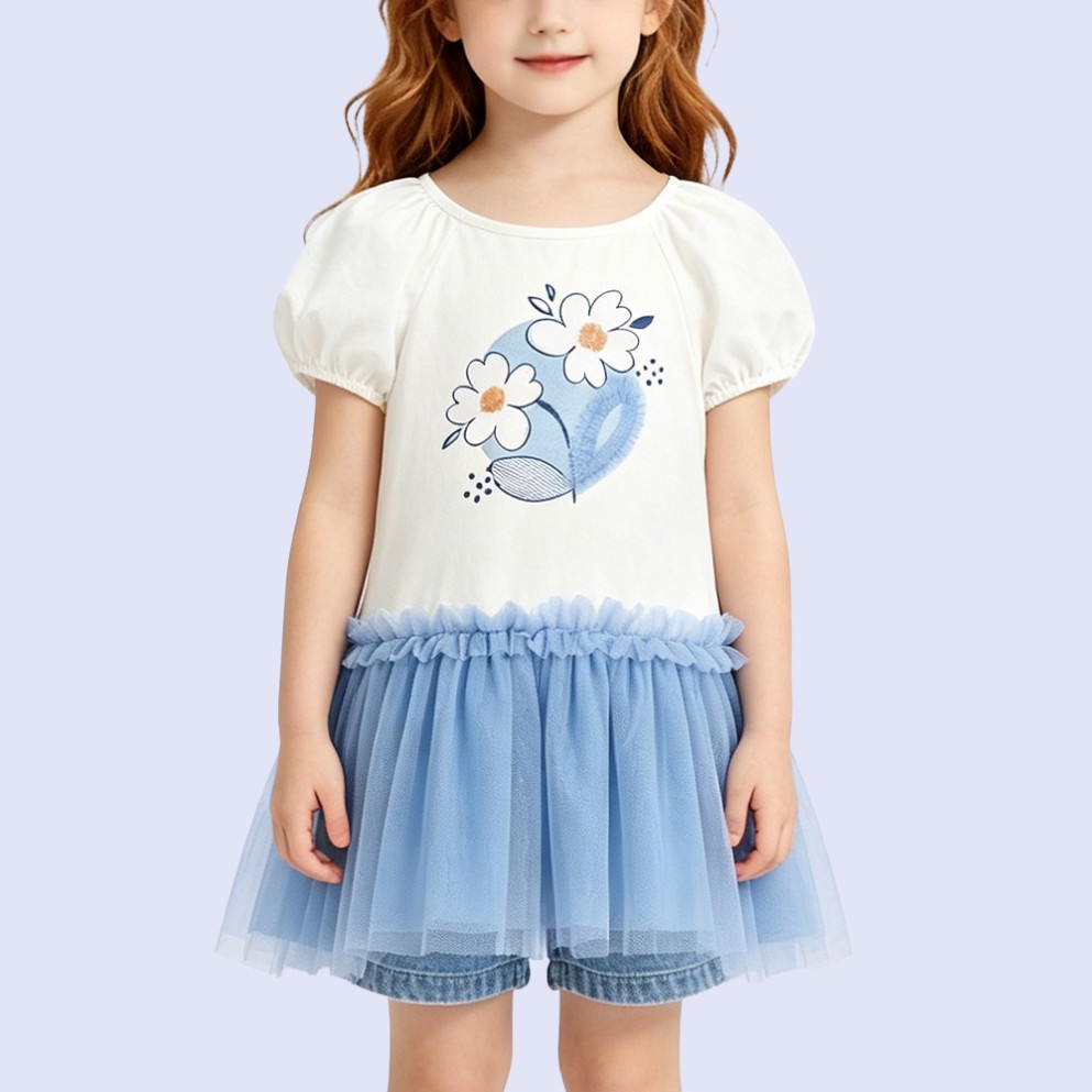 Skin-Friendly Short-Sleeve Top with Lace-Paneled Hem