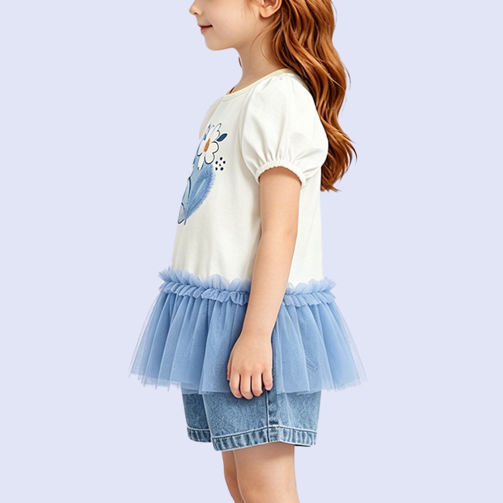 Skin-Friendly Short-Sleeve Top with Lace-Paneled Hem
